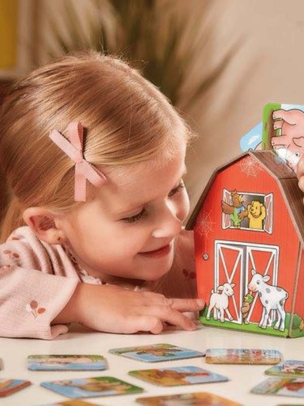 משפחות בחווה - farmyard families