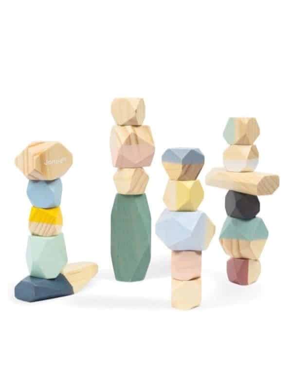 מגדל קוביות דמוי אבנים