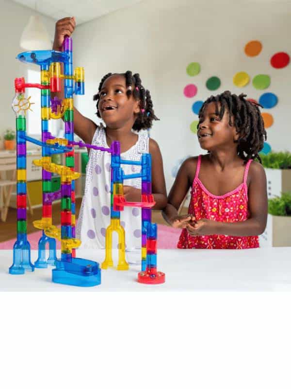 מבוך גולות זוהר בחושך - נשיונל ג'יאוגרפיק