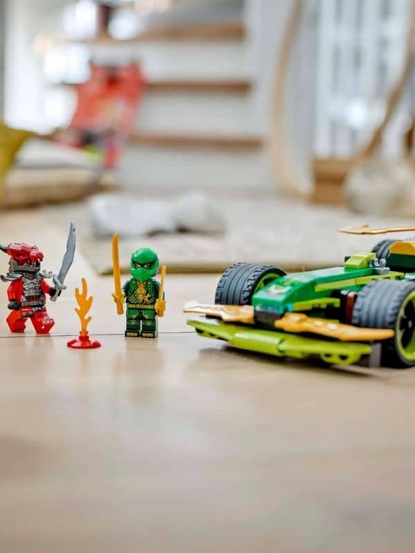 לגו נינג'גו 71828 - מכונית מרוץ של לויד משוך וסע 1