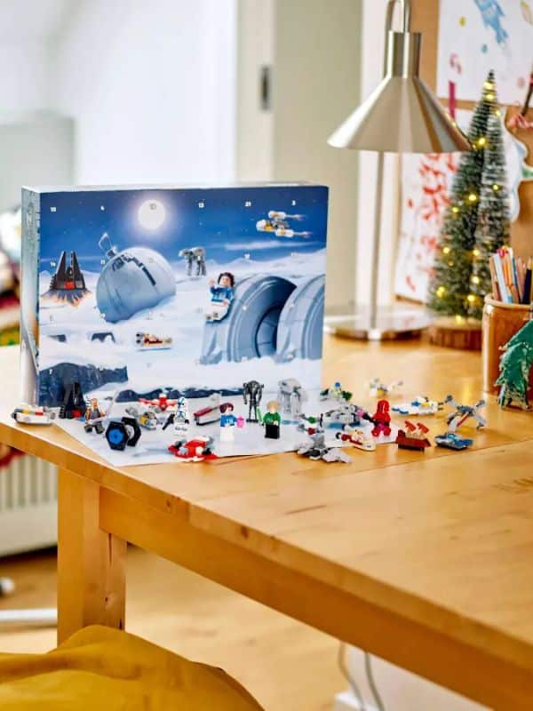 לגו מלחמת הכוכבים 75395 - לוח שנה