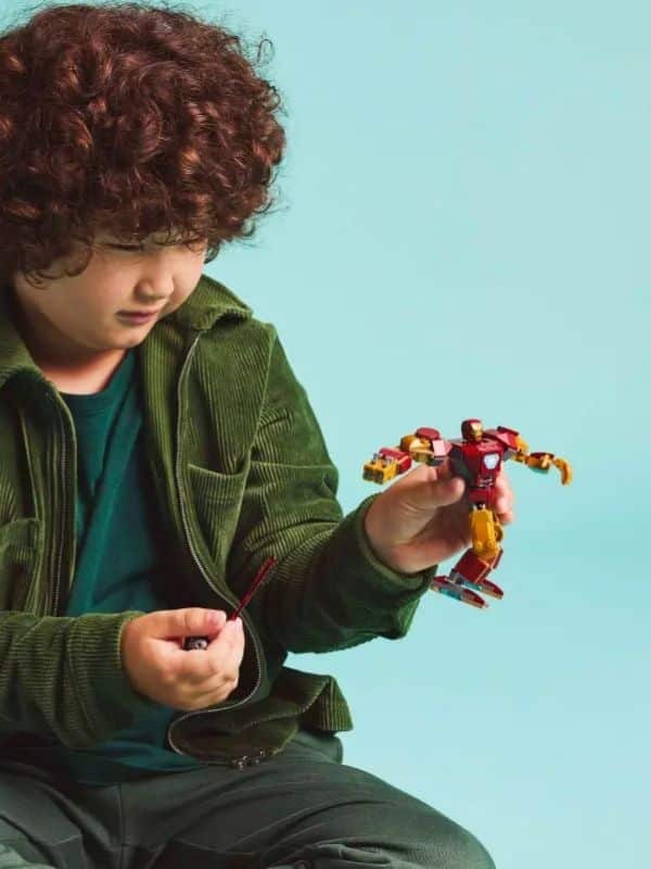 לגו 76307 - רובוט איירון מן נגד אולטרון