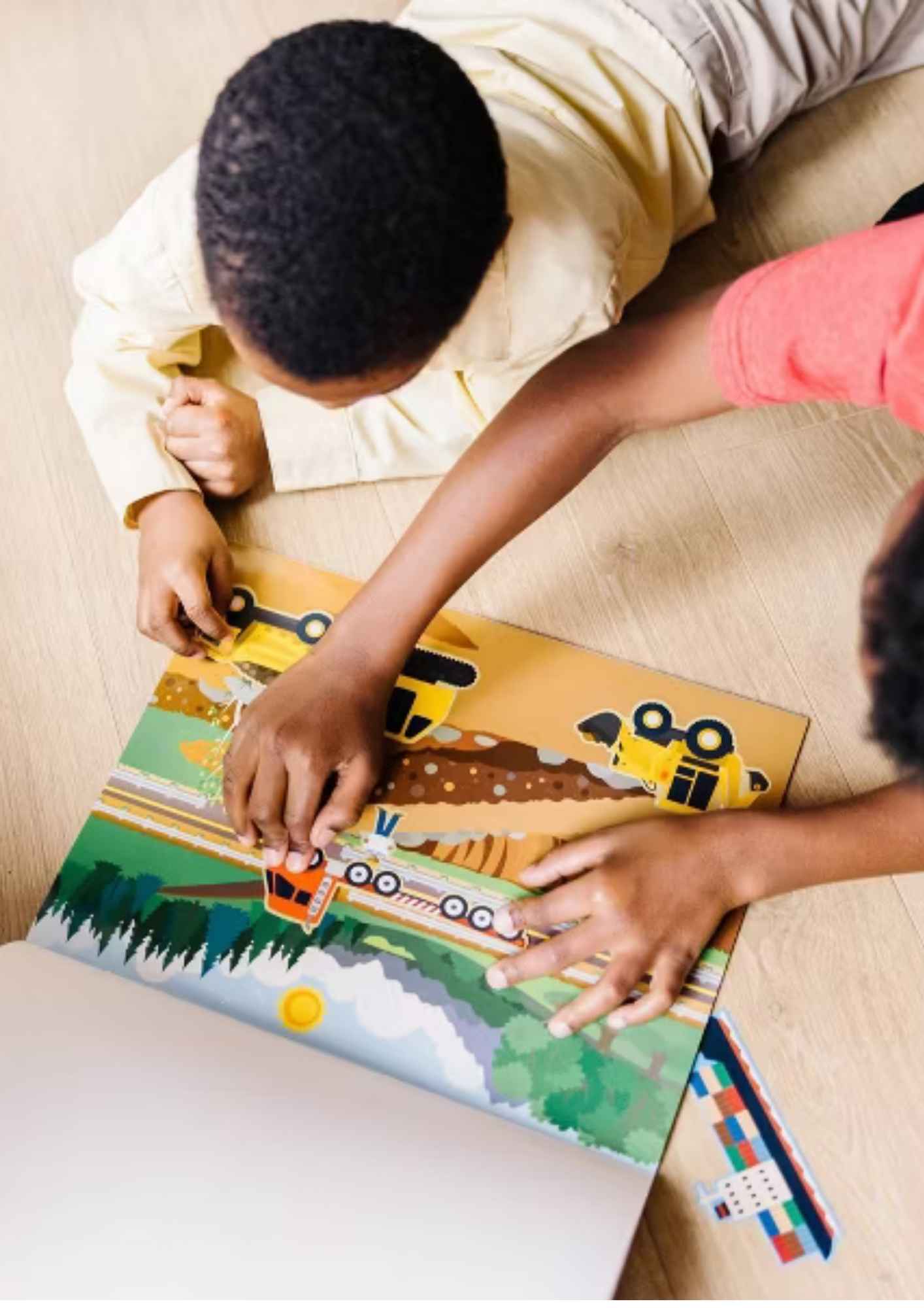 חוברת מדבקות כלי תחבורה - מליסה ודאג