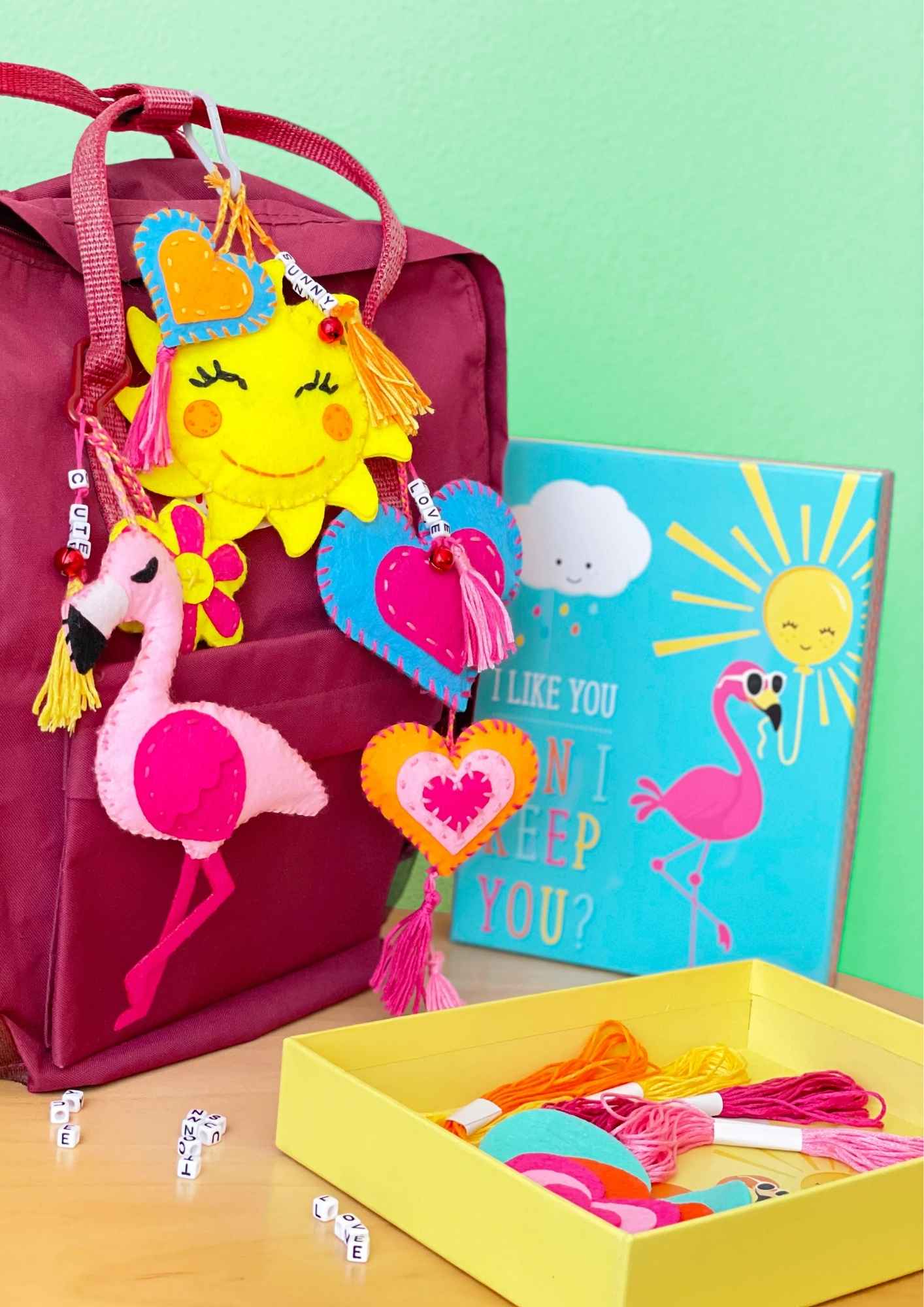 ערכה לתפירת קישוטים לתיק - Box Candiy