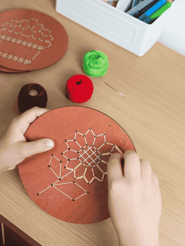 ריקמה על עץ צמחים - קיפוד (Kipod)